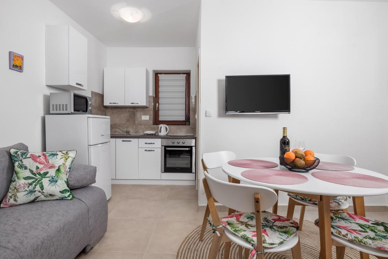 Apartments Vilma โอปาติยา ภายนอก รูปภาพ
